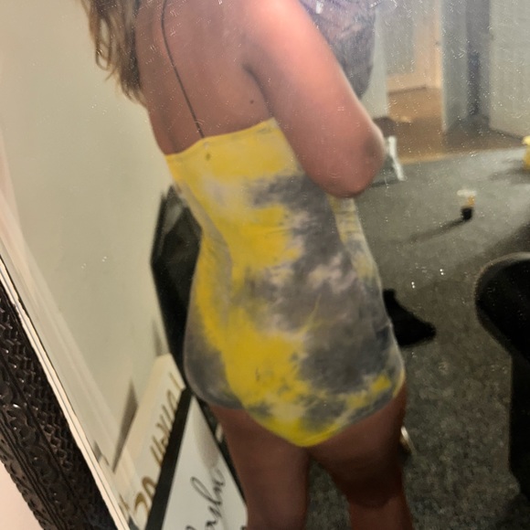 Romper 🩱 - Picture 2 of 4